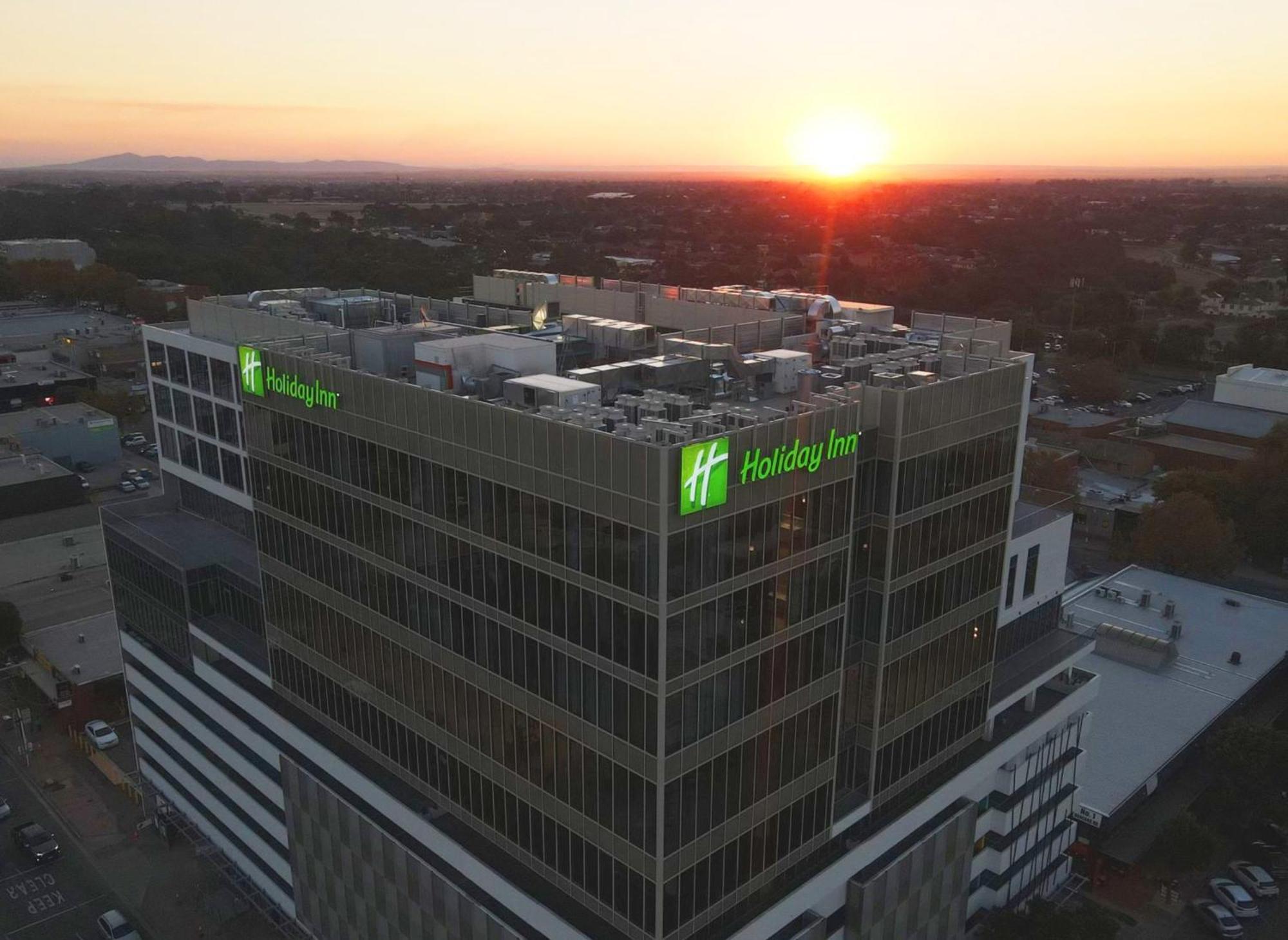 Holiday Inn Werribee By Ihg Exterior photo