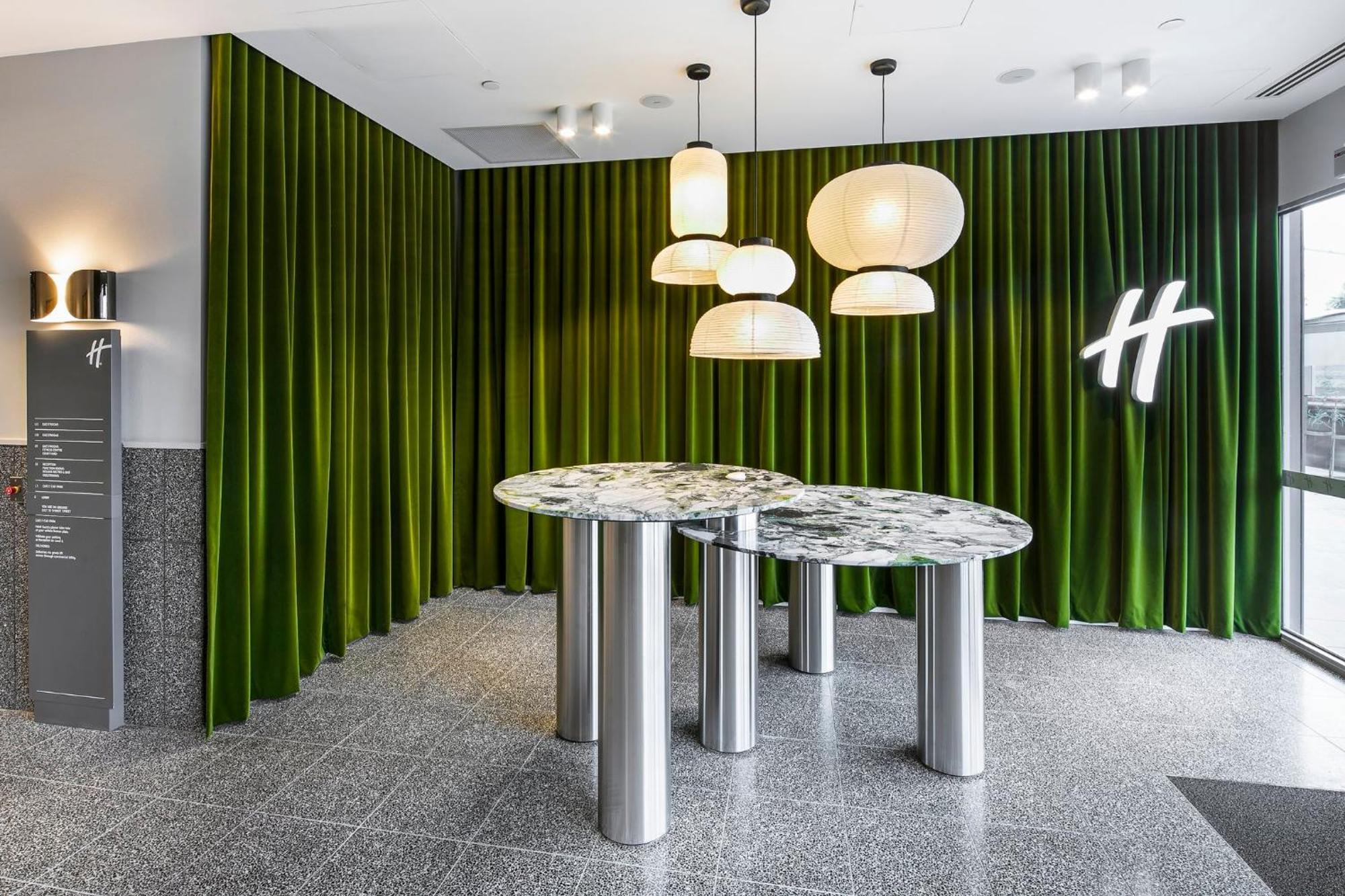 Holiday Inn Werribee By Ihg Exterior photo